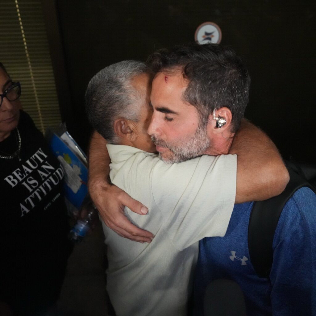2 passengers who helped thwart the FlyDubai attack add details in a TV interview.